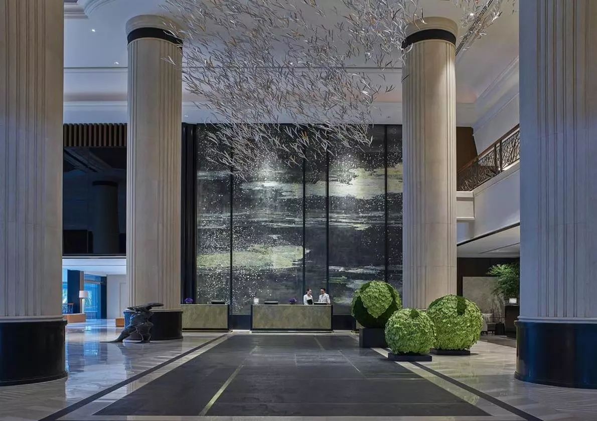 Shangri-La Hotel Singapore RECEPTION (Copy).jpg
